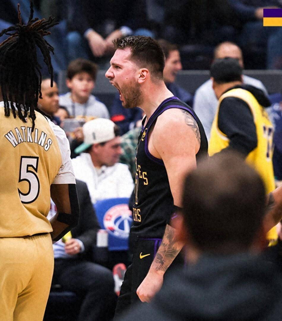 关于东契奇回归赛场,大胜首场状态亮眼,德国队观众沸腾!的信息 关于东契奇回归赛场,大胜首场状态亮眼,德国队观众沸腾!的信息