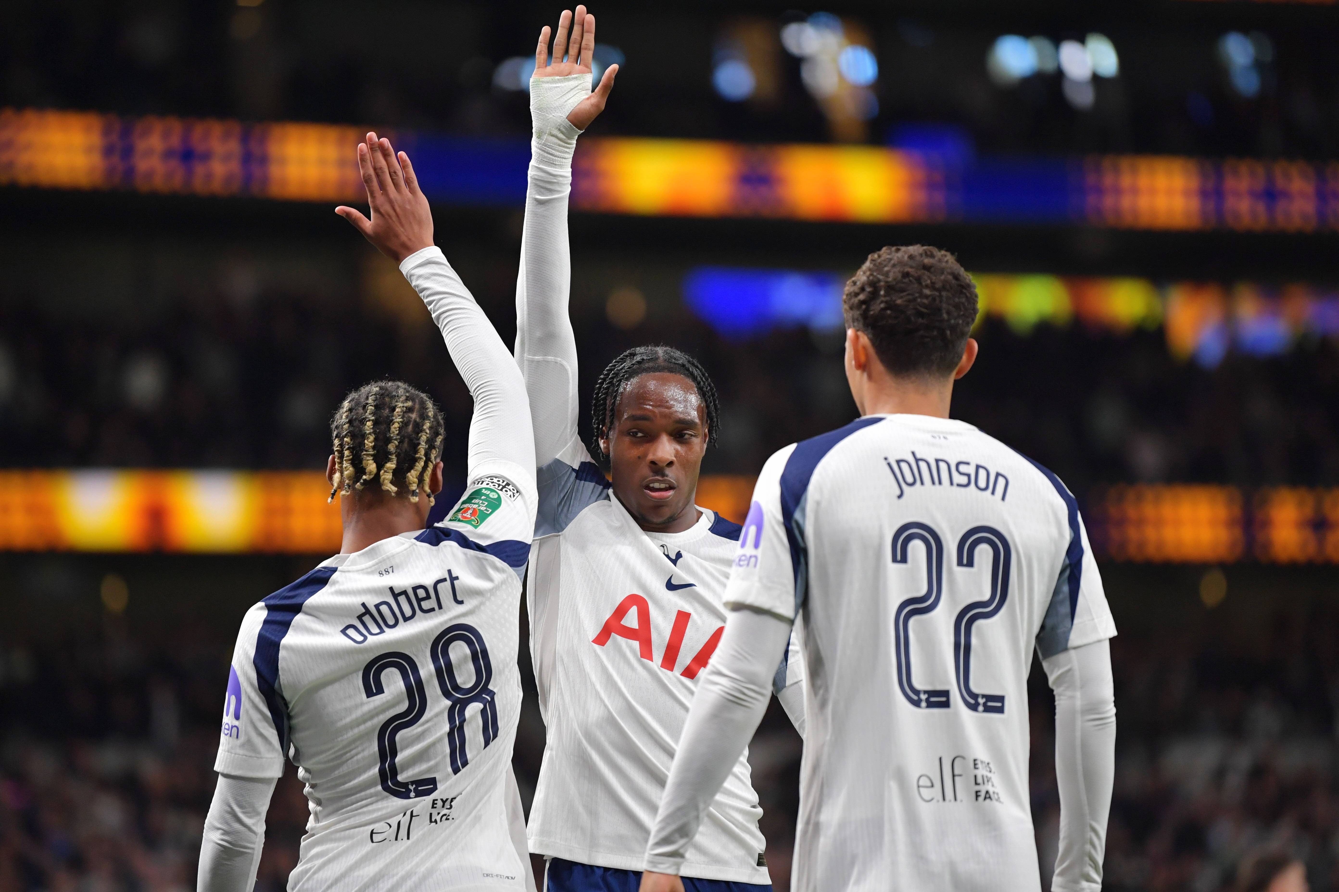 开云- 德罗巴在利物浦比赛中逆转,突破纪录引发热议的原因 