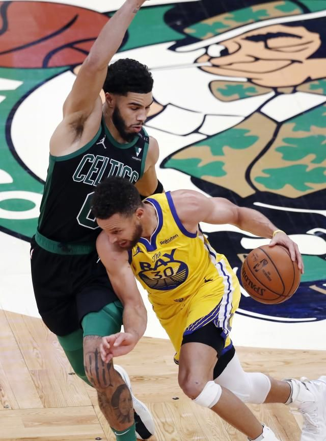 KAIYUN-包含塔图姆关键节点出色防守，巴塞罗那带队取胜！的词条